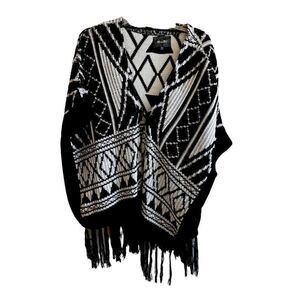 Miss Me Poncho Sweater Oversized XS Southwest Black White